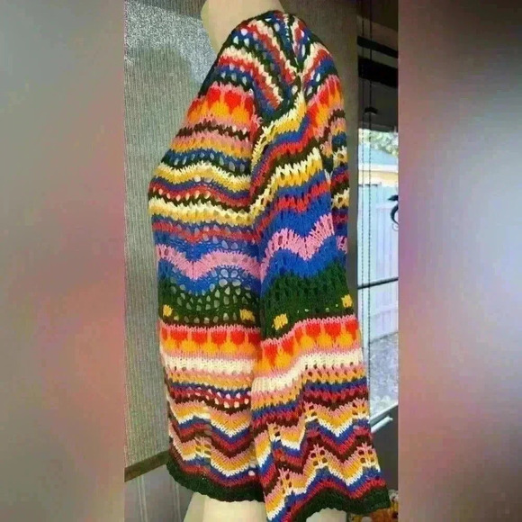 Western Chevron patterned crochet sweater with rolled neck. Size: S Bell sleeves - Picture 4 of 6